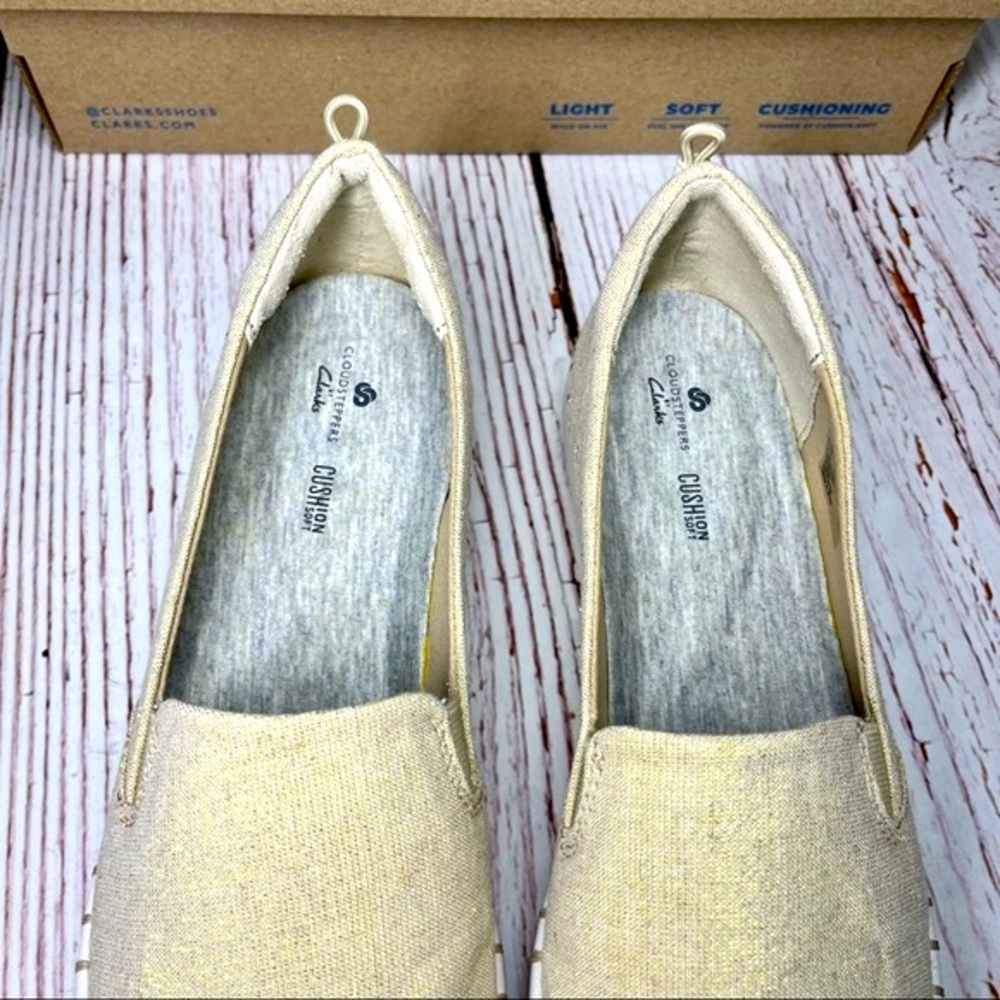 Clarks Step Glow Shoes - Picture 9 of 10
